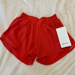 Lululemon Hotty Hot Short 4" NWT